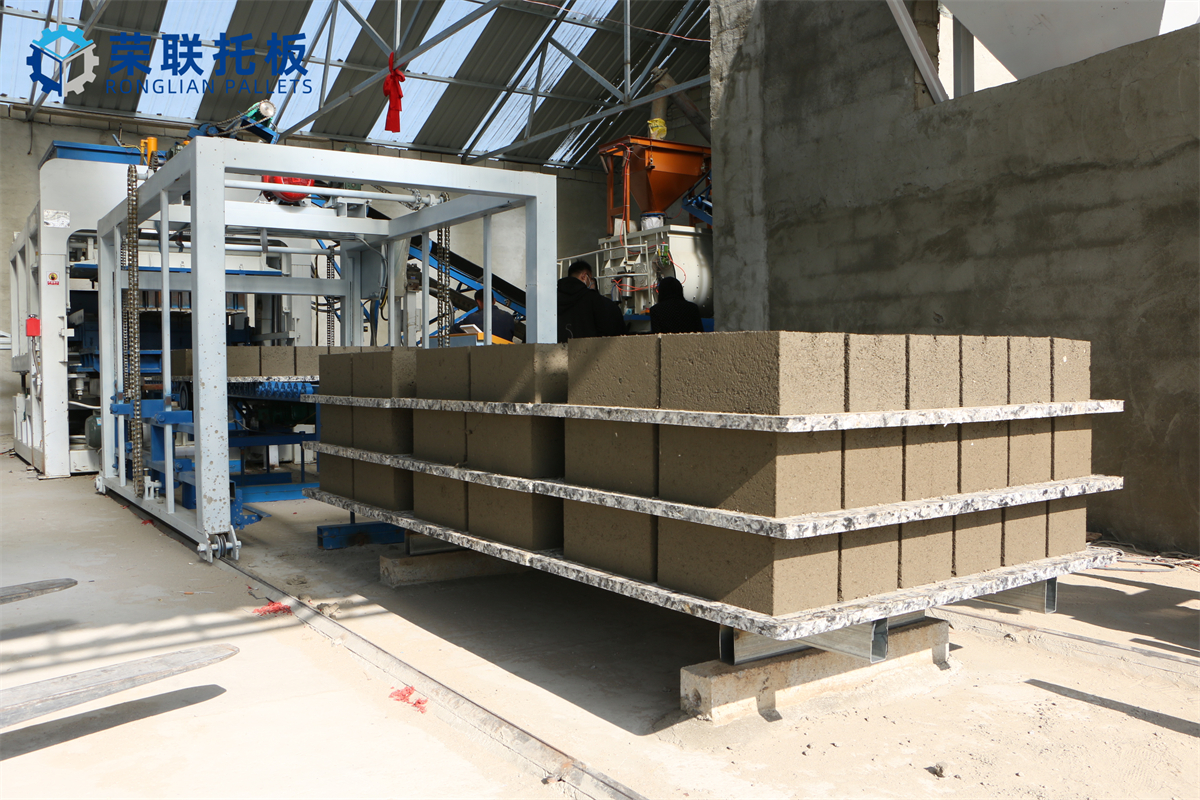 Máy ép gạch không nung Sivali Việt Nhật