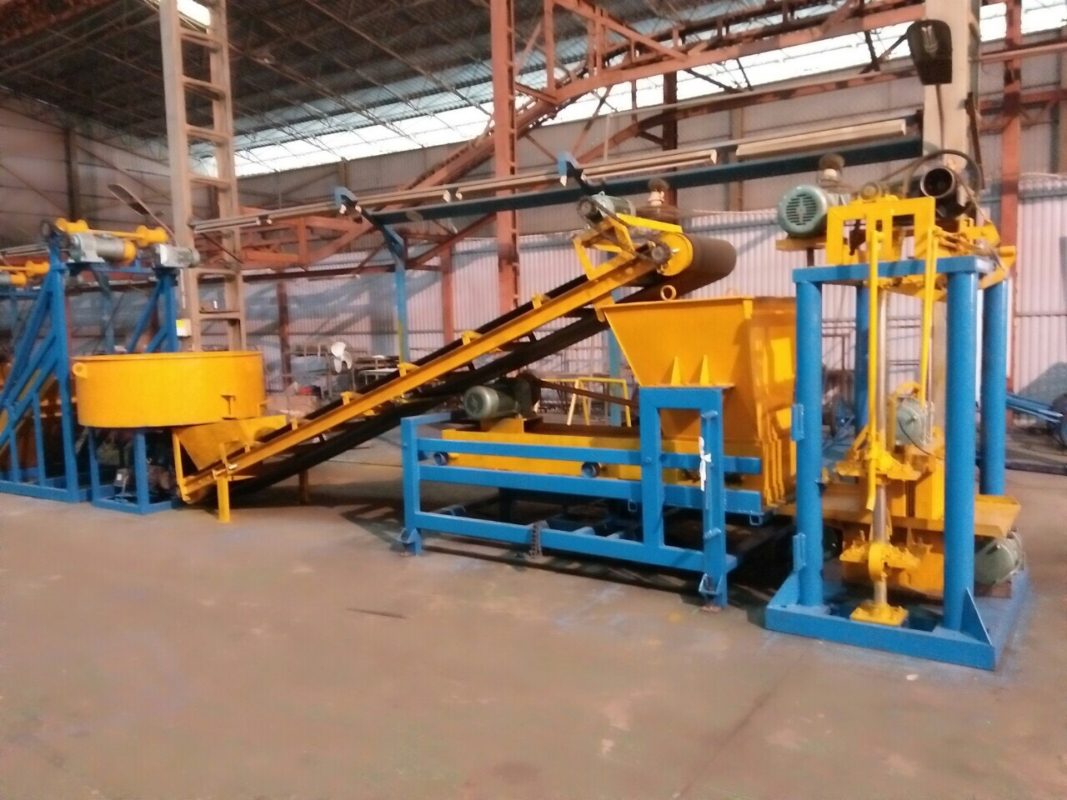 Máy ép gạch không nung Sivali Việt Nhật