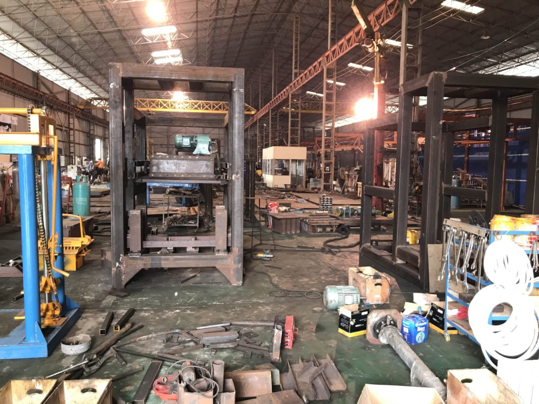 Máy ép gạch không nung Sivali Việt Nhật