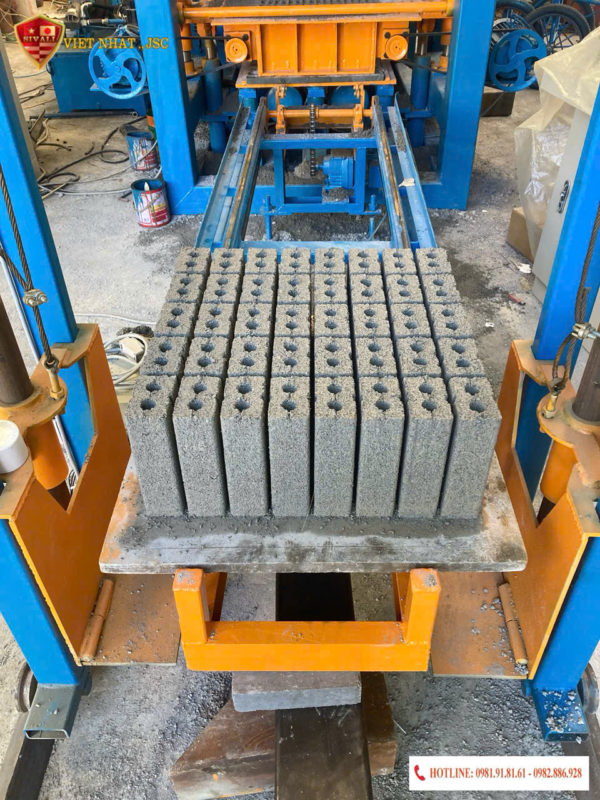 Máy ép gạch không nung Sivali Việt Nhật